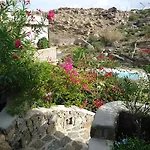 Villa Nama *